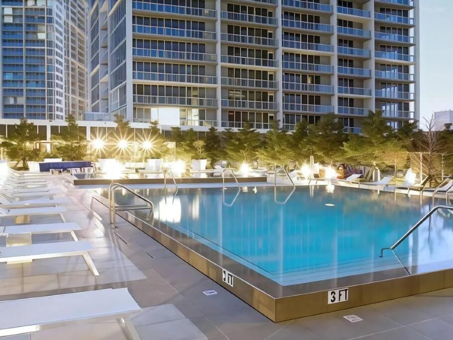 W Hotel Luxury High Rise マイアミ エクステリア 写真